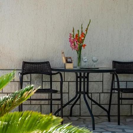 Apartamento Chiara1-apartments *